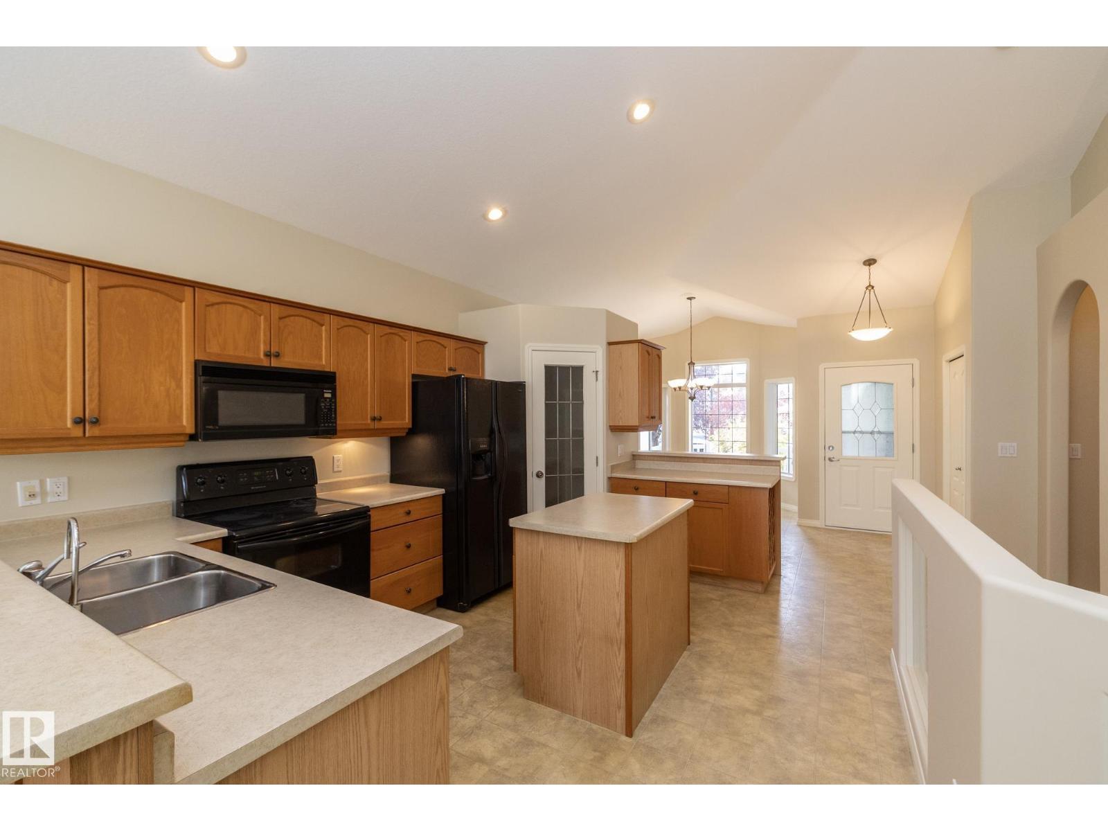 2 Briarwood Vg Property Photo 14