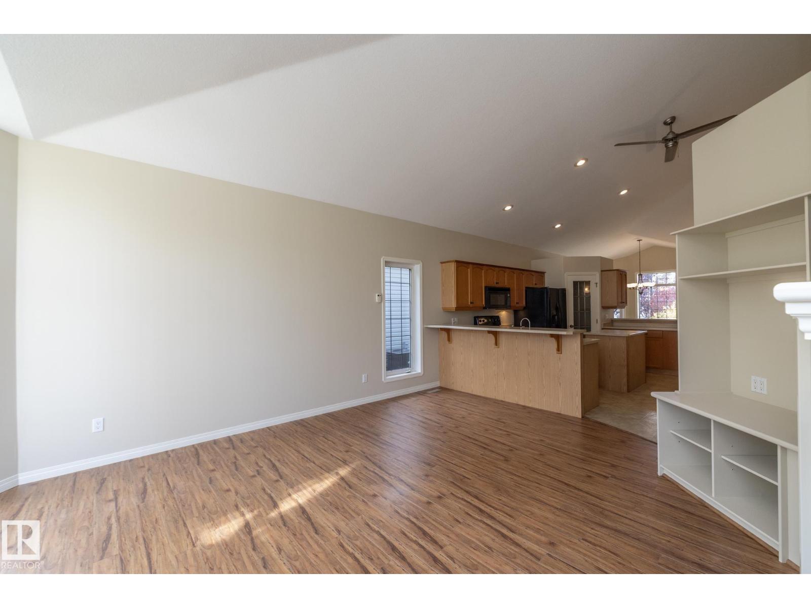 2 Briarwood Vg Property Photo 24