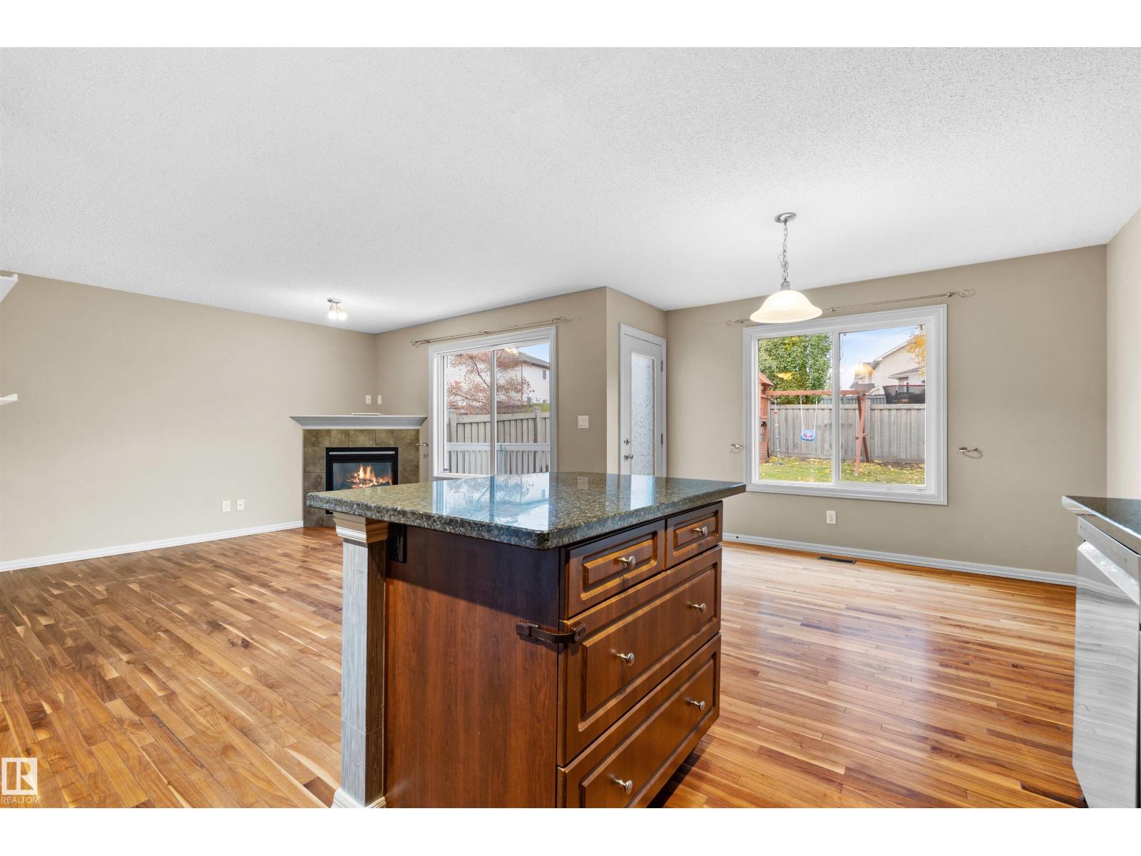 4816 213 St Nw Property Photo 4