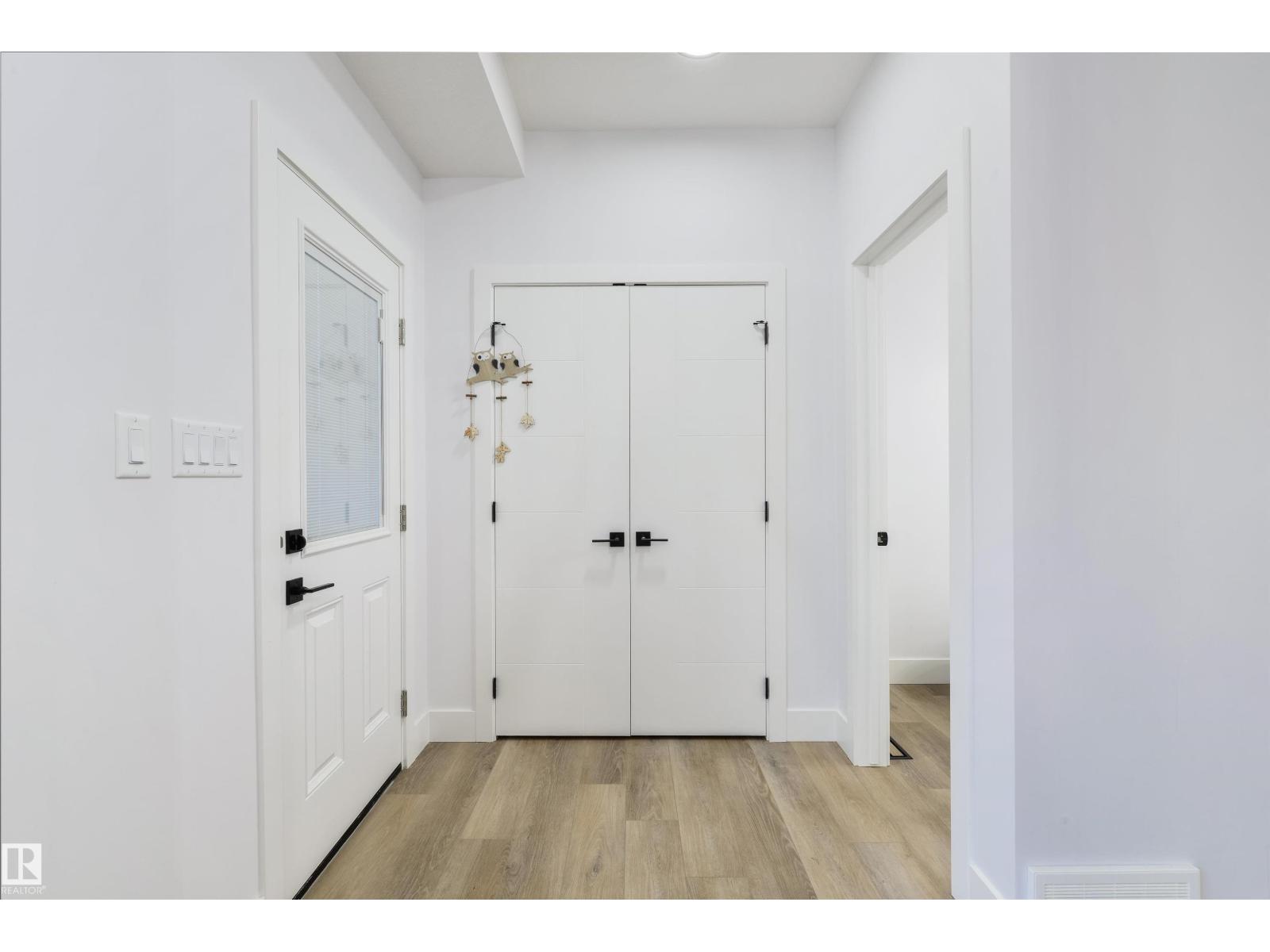 4373 37 St Property Photo 13