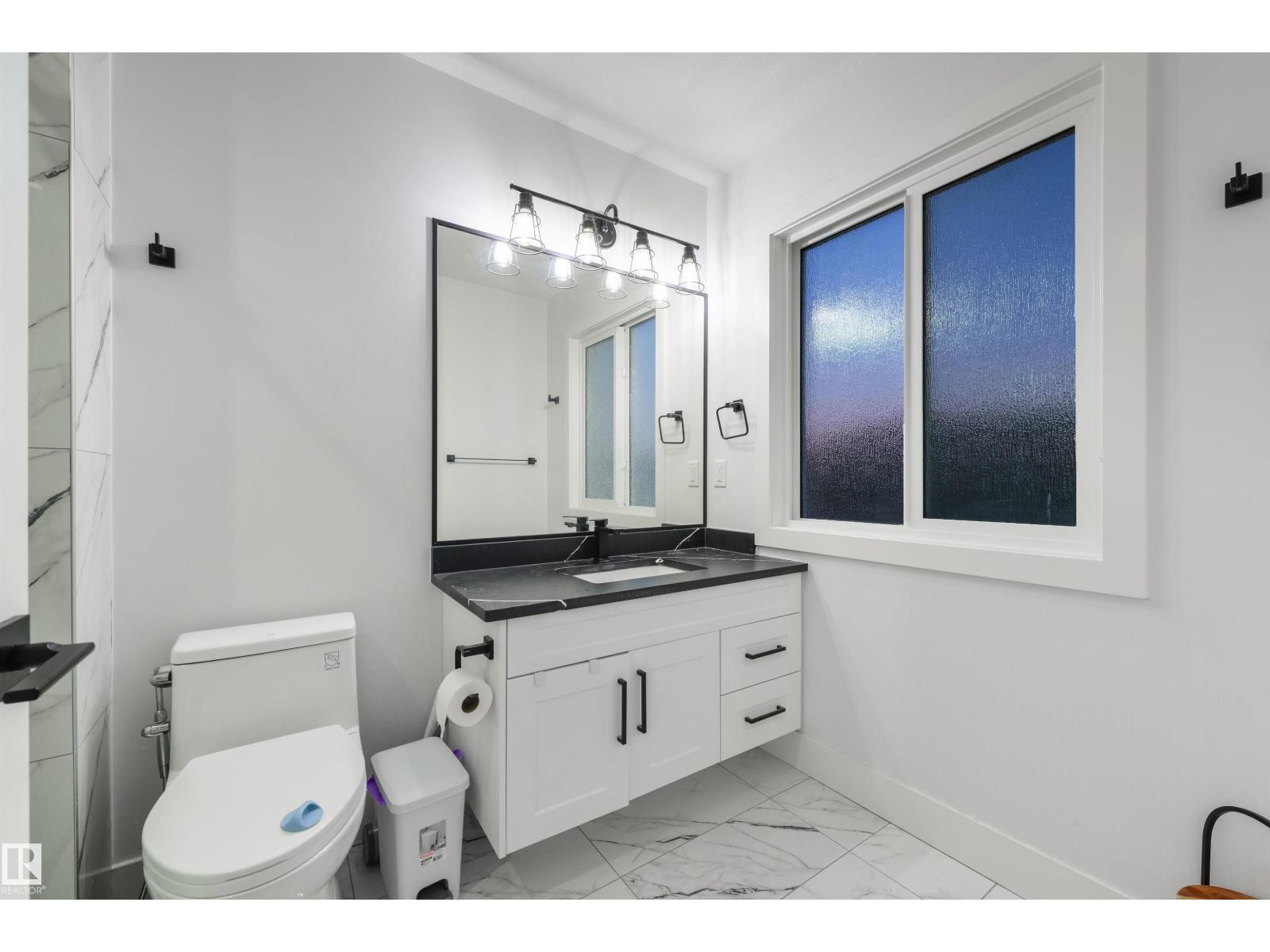 4373 37 St Property Photo 23