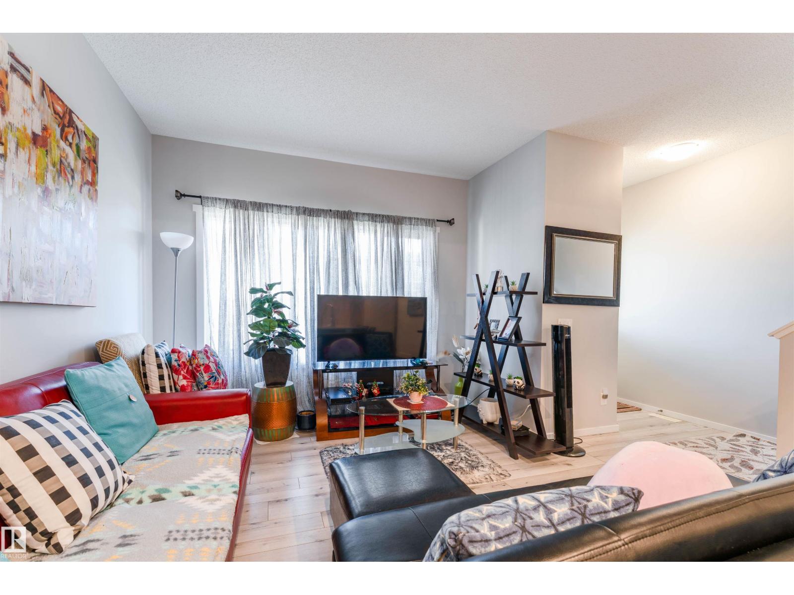 6004 11 Rosenthal Wy Nw Nw Property Photo 5