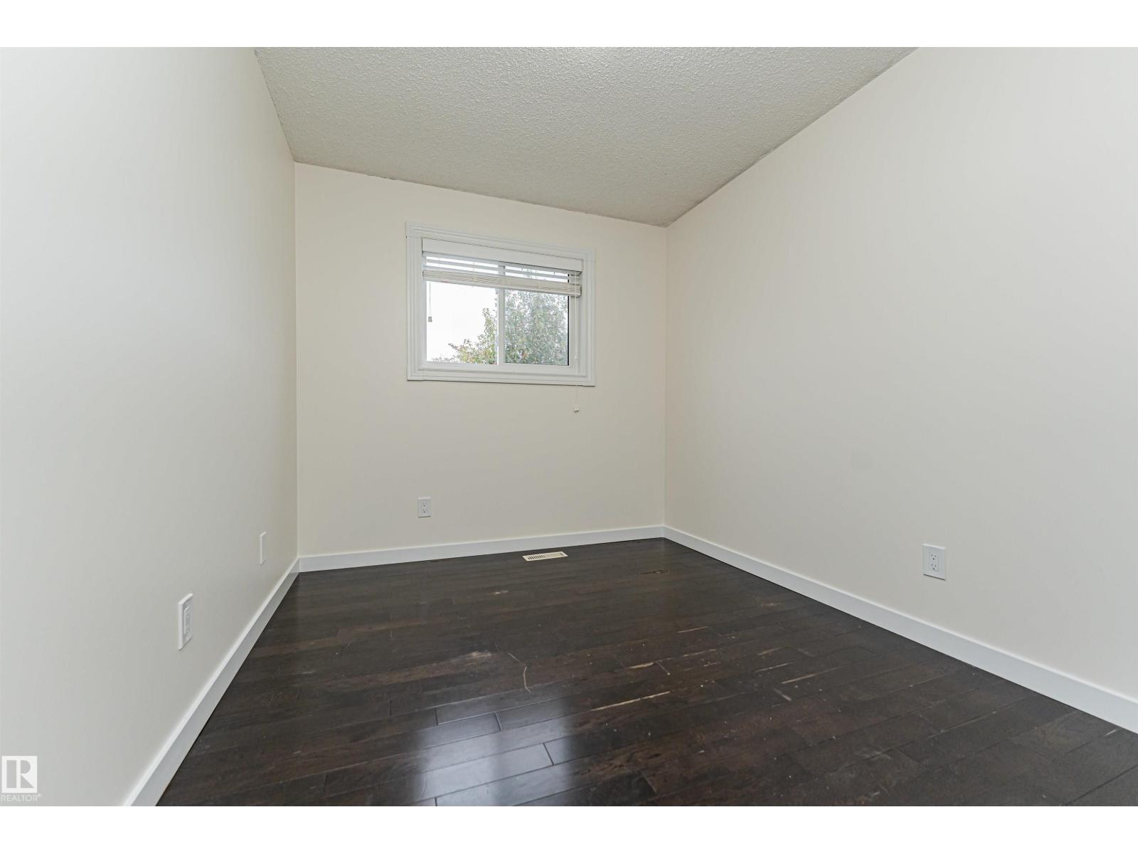 18 Aberdeen Wy Property Photo 19