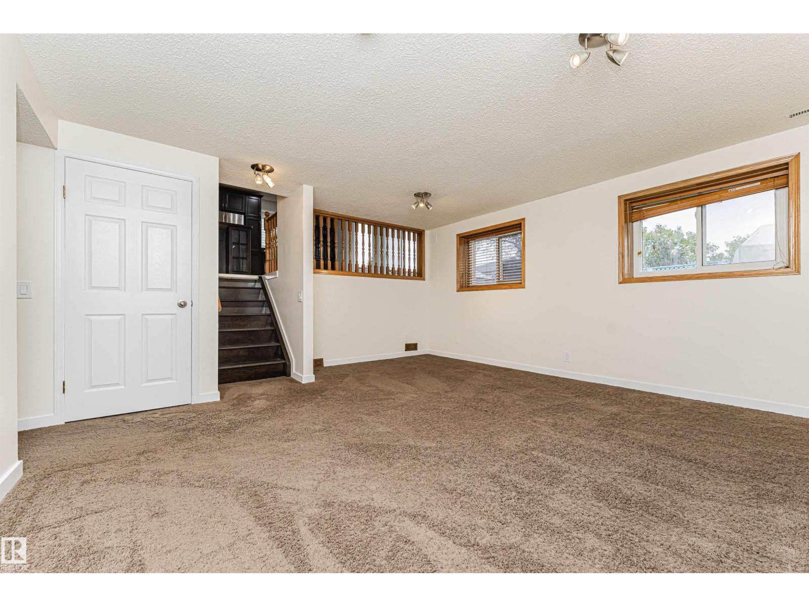 18 Aberdeen Wy Property Photo 22