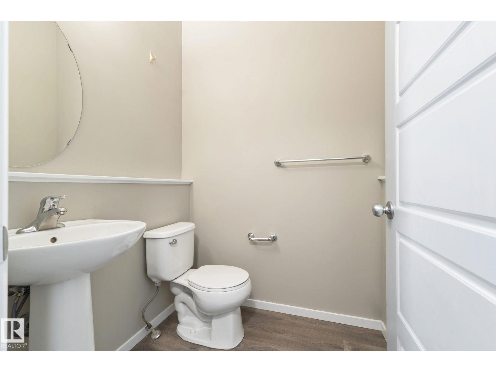 381 Orchards Bv Sw Property Photo 23