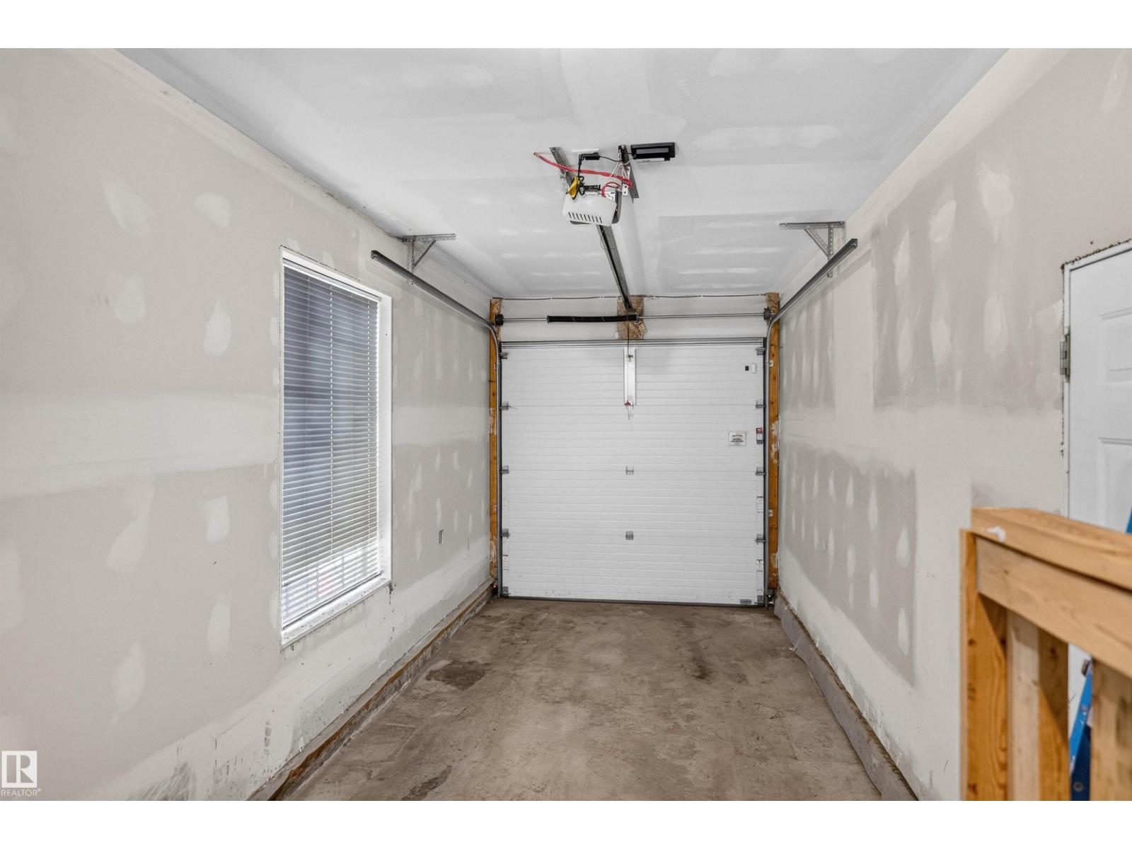 9526 109a Av Nw Property Photo 30
