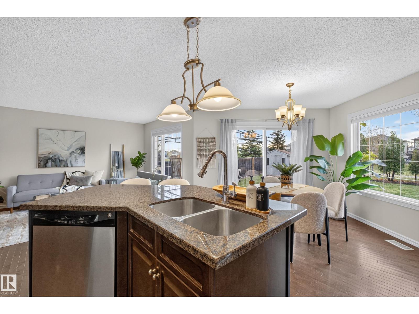 7 Bremner Property Photo 15