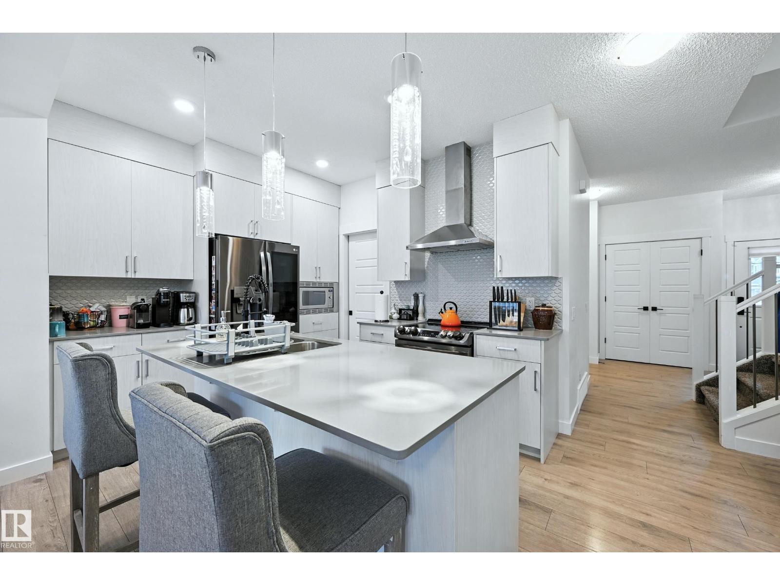 16603 31 Av Sw Property Photo 3