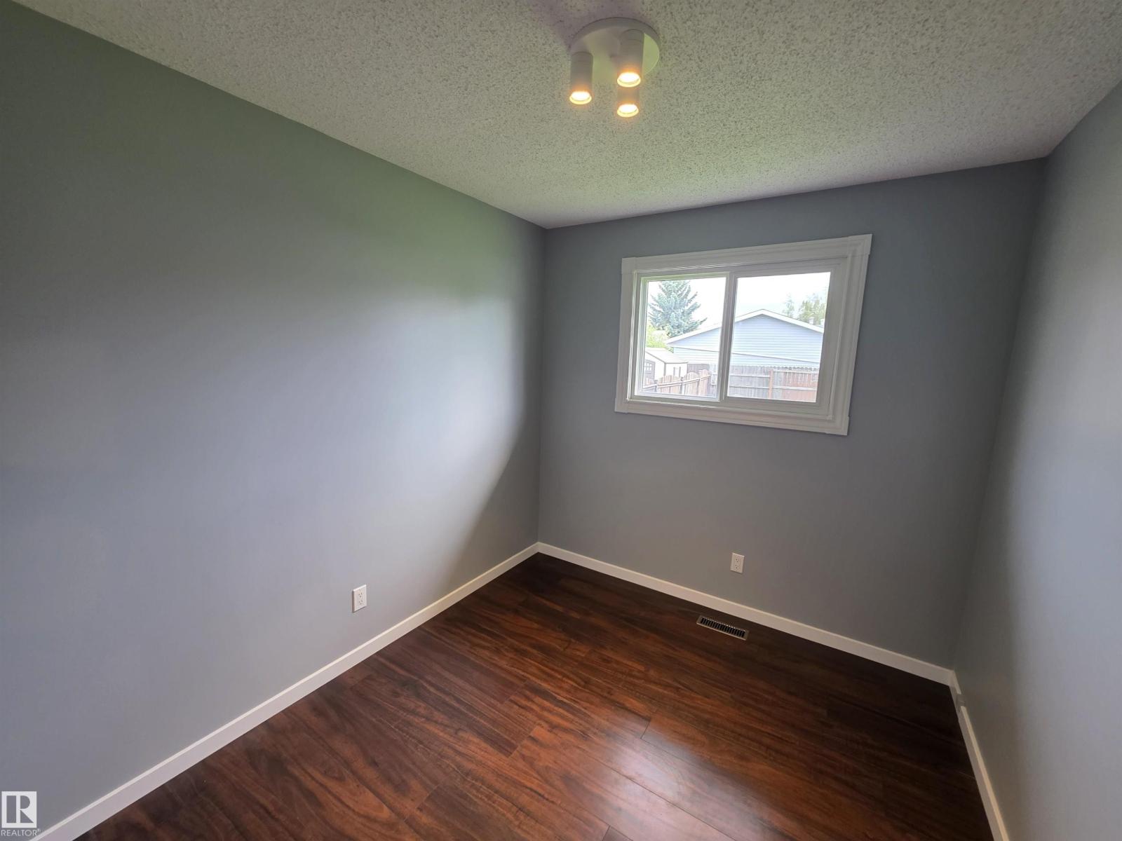 1907 145a Av Nw Property Photo 14