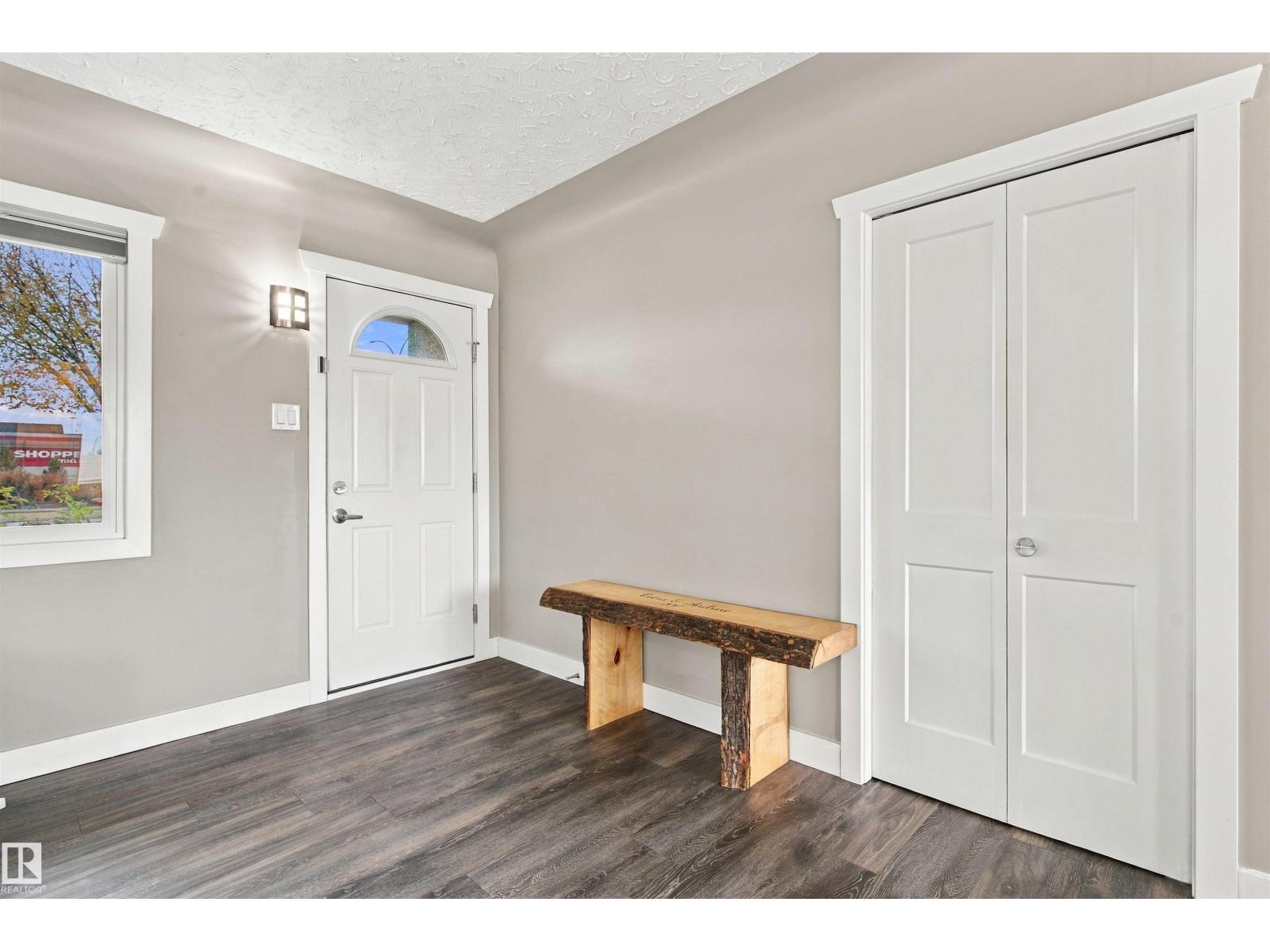 5312 101 Av Nw Property Photo 4
