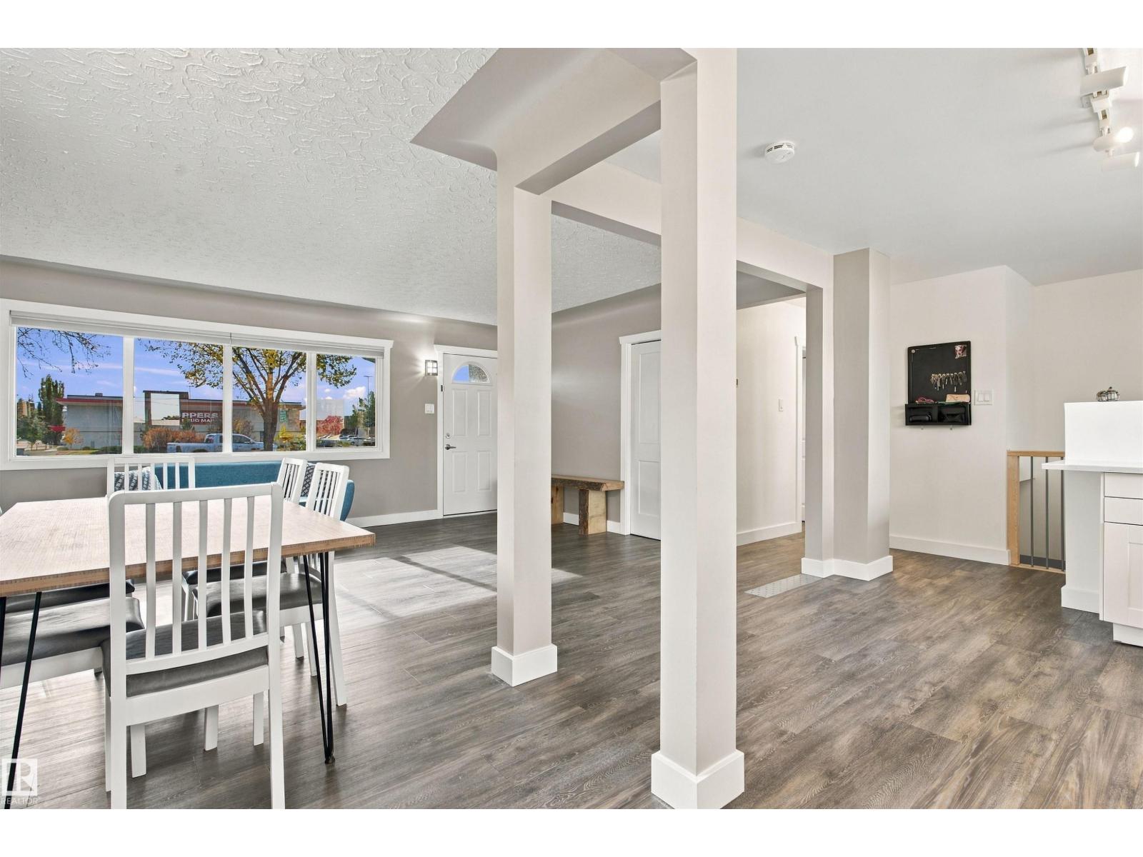 5312 101 Av Nw Property Photo 10