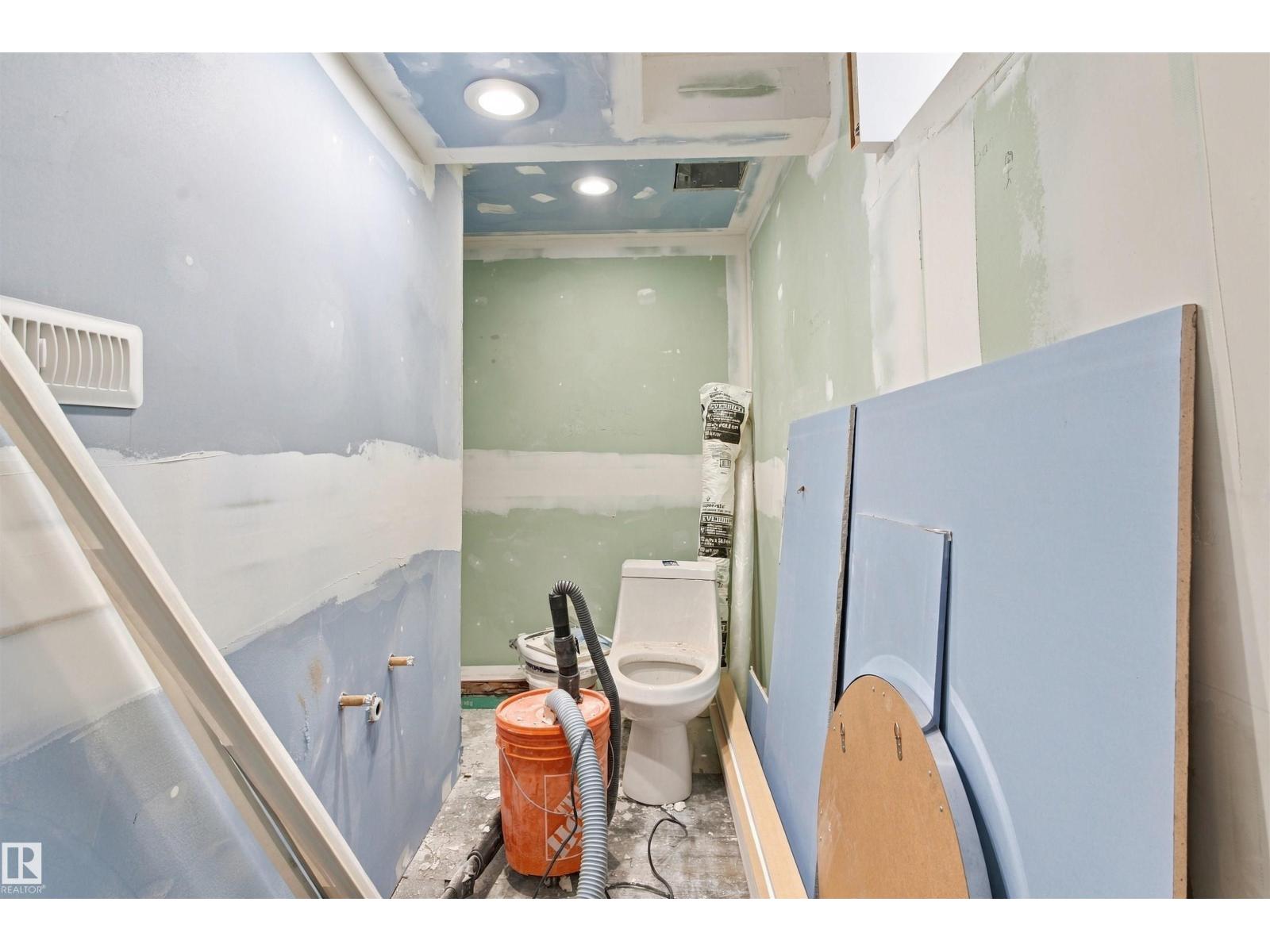 5312 101 Av Nw Property Photo 38