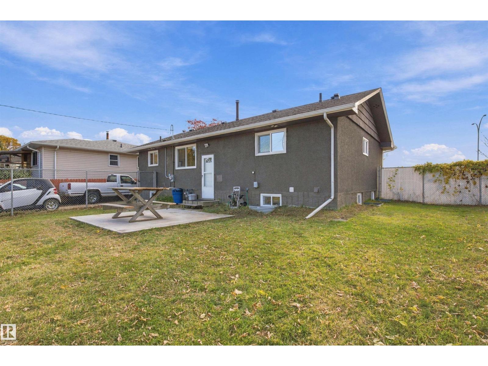 5312 101 Av Nw Property Photo 43