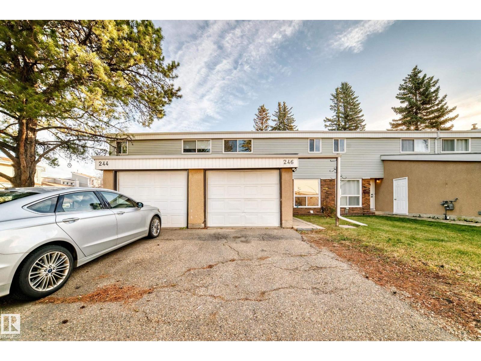 246 Grandin VG Property Photo 1