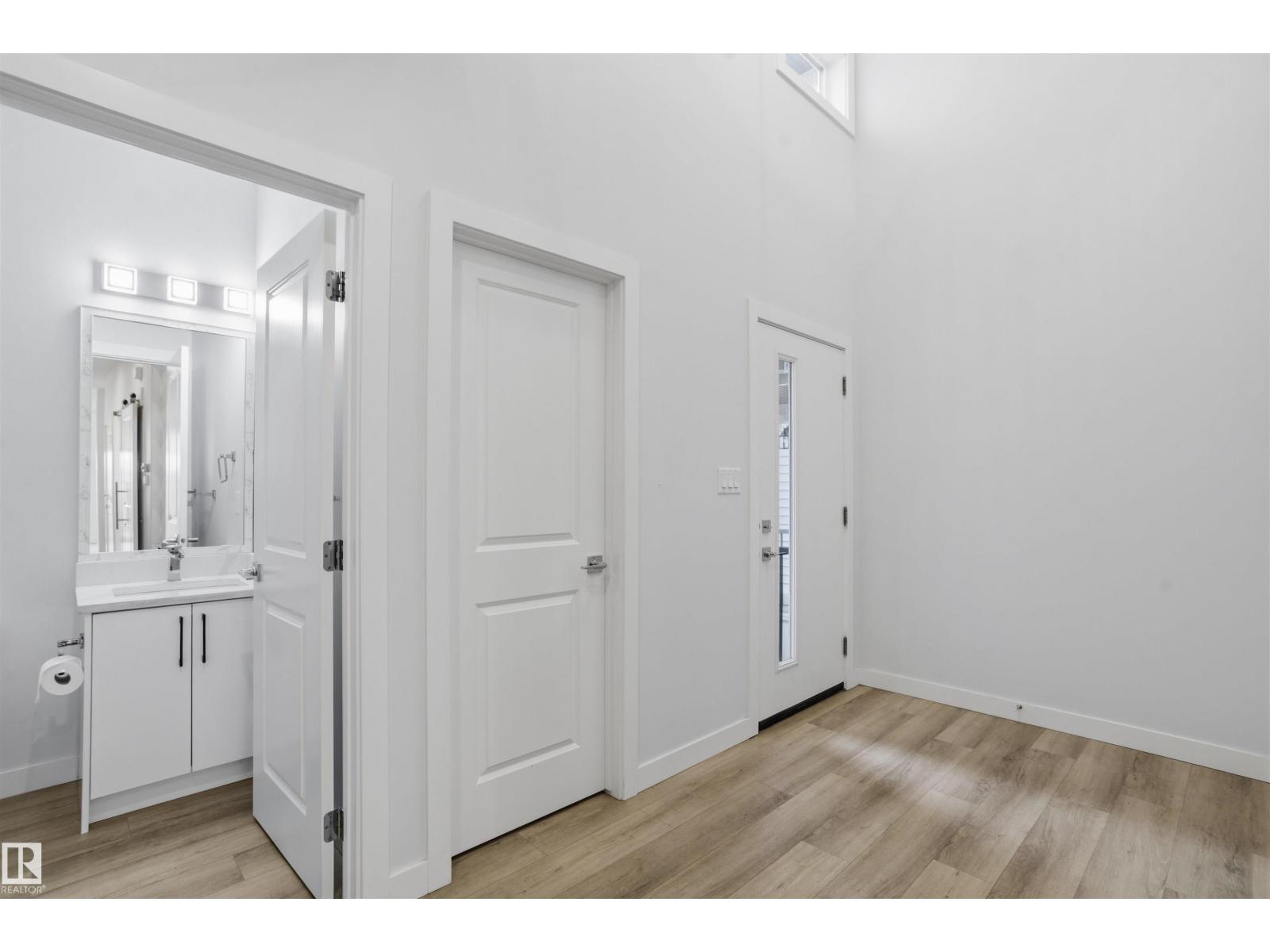 2045 209a St Nw Property Photo 3