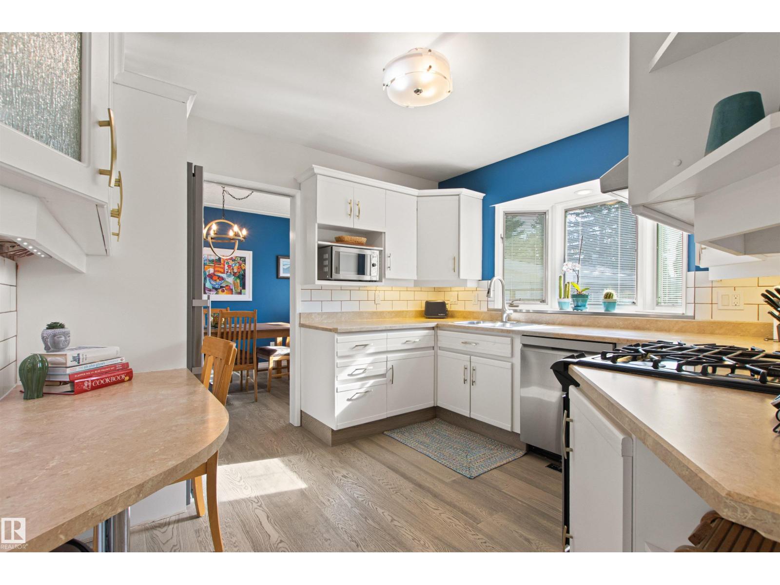 15405 75 Av Nw Property Photo 19