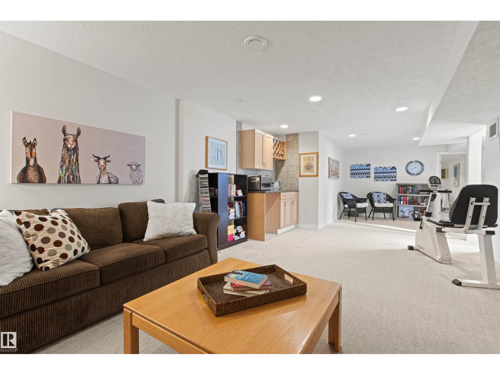 15405 75 Av Nw Property Photo 41