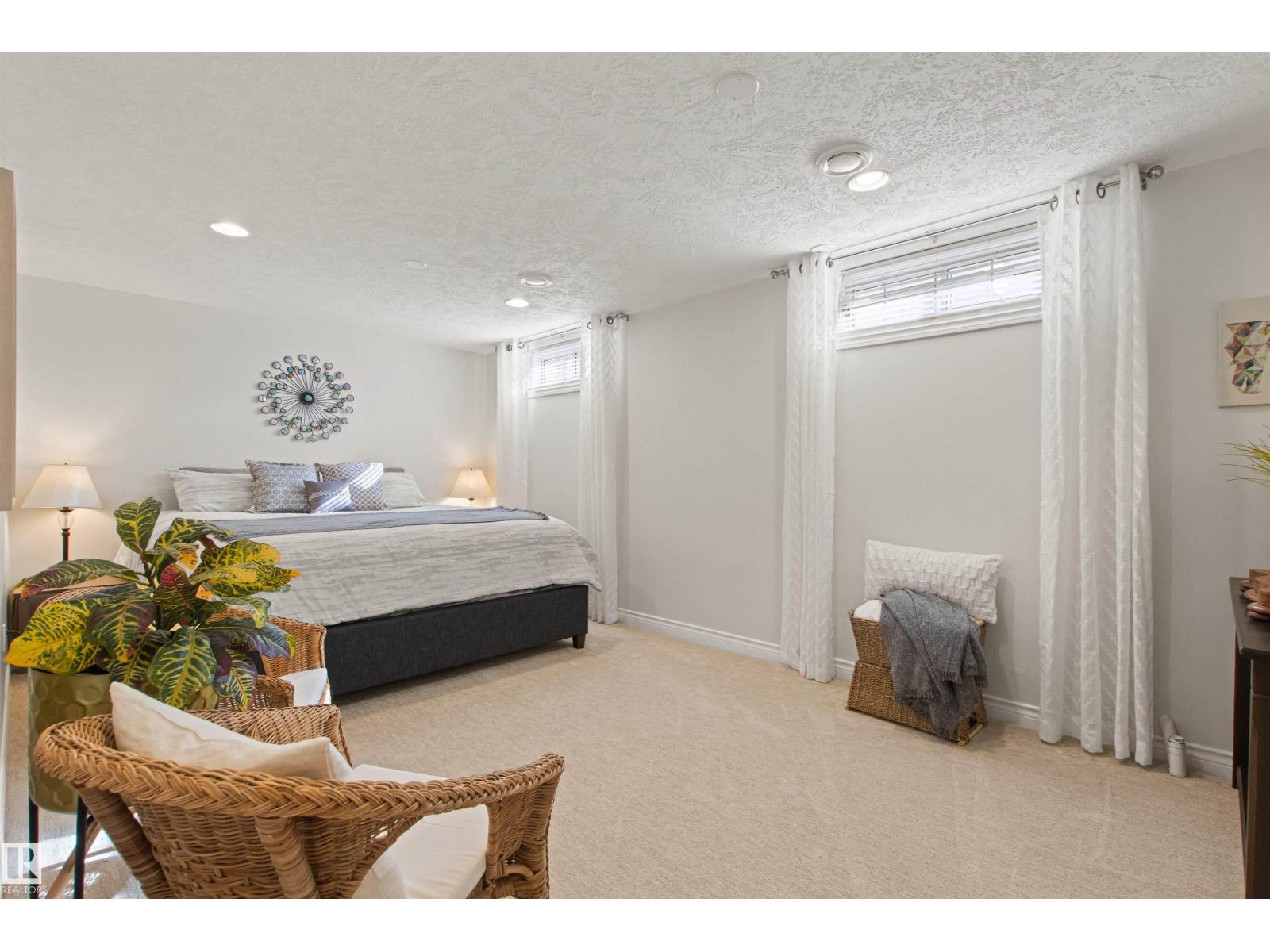 15405 75 Av Nw Property Photo 43