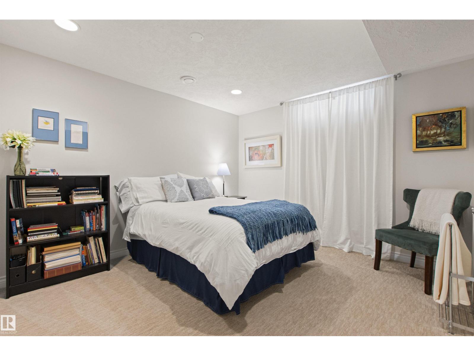 15405 75 Av Nw Property Photo 46