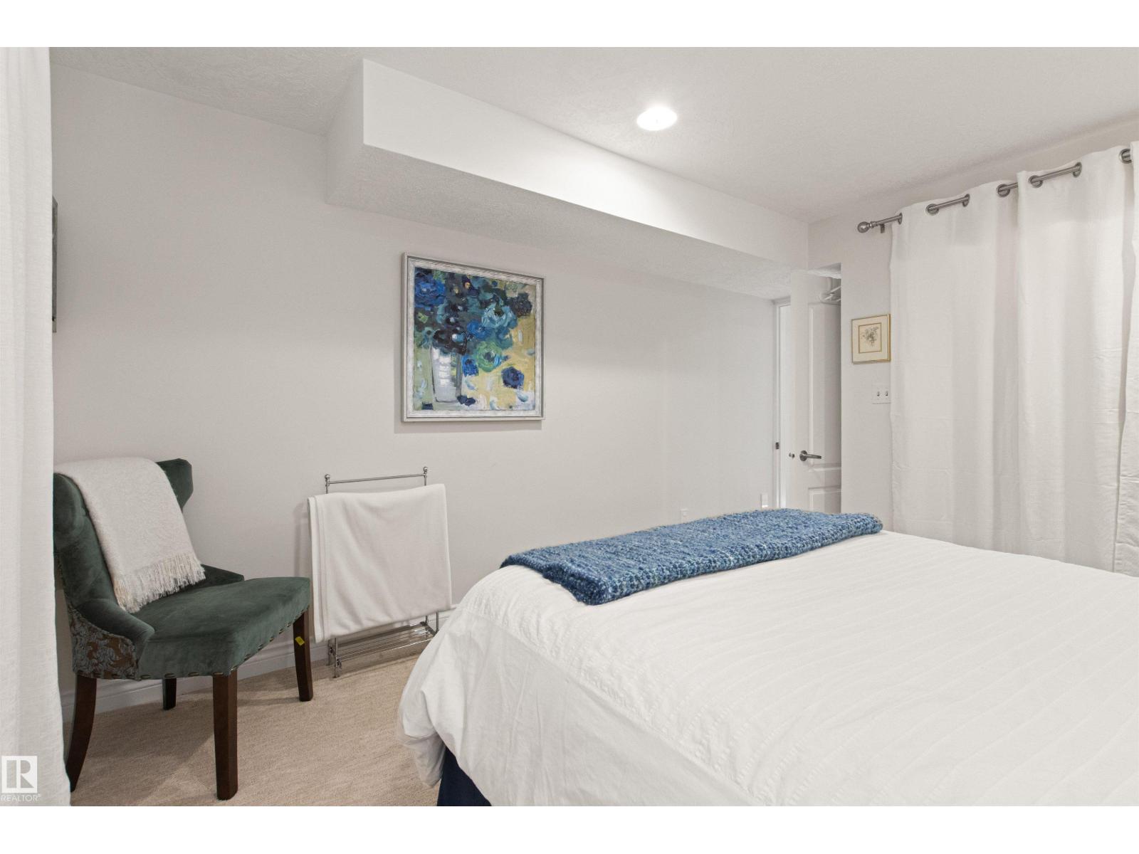 15405 75 Av Nw Property Photo 47