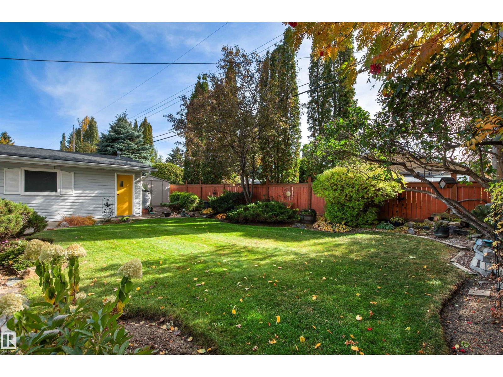 15405 75 Av Nw Property Photo 55