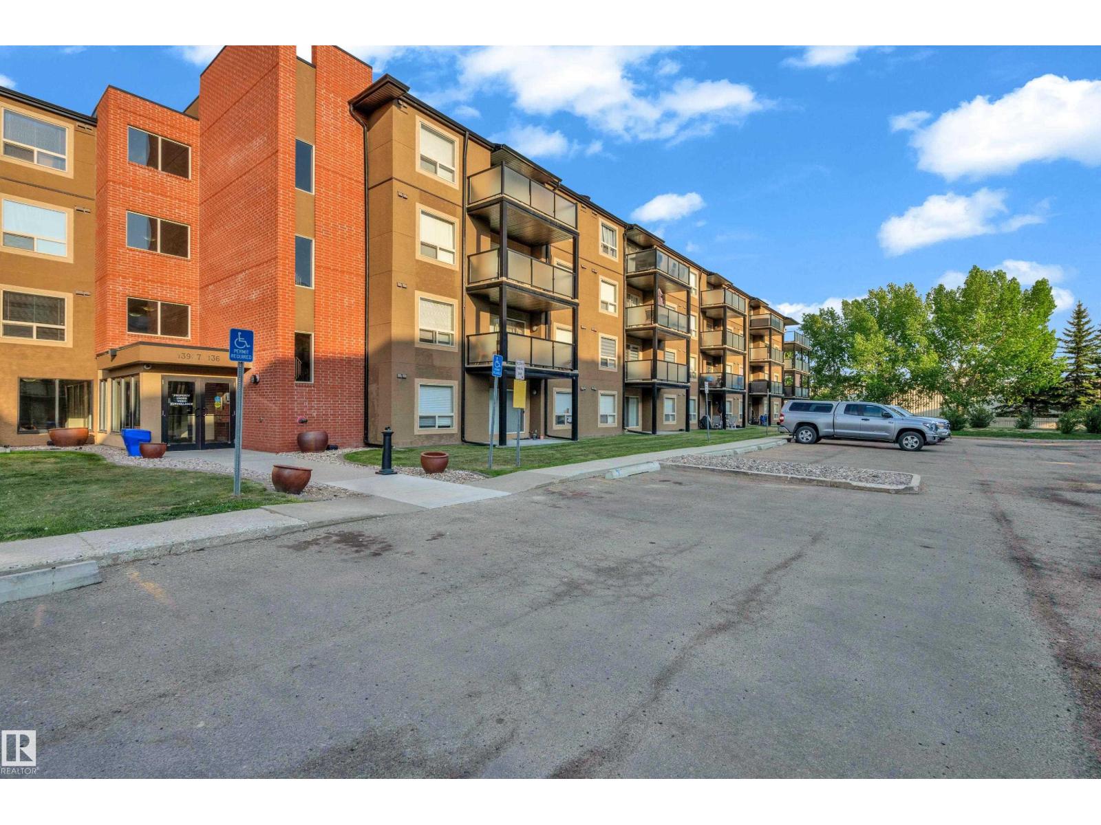 #305 13907 136 ST NW Property Photo 1
