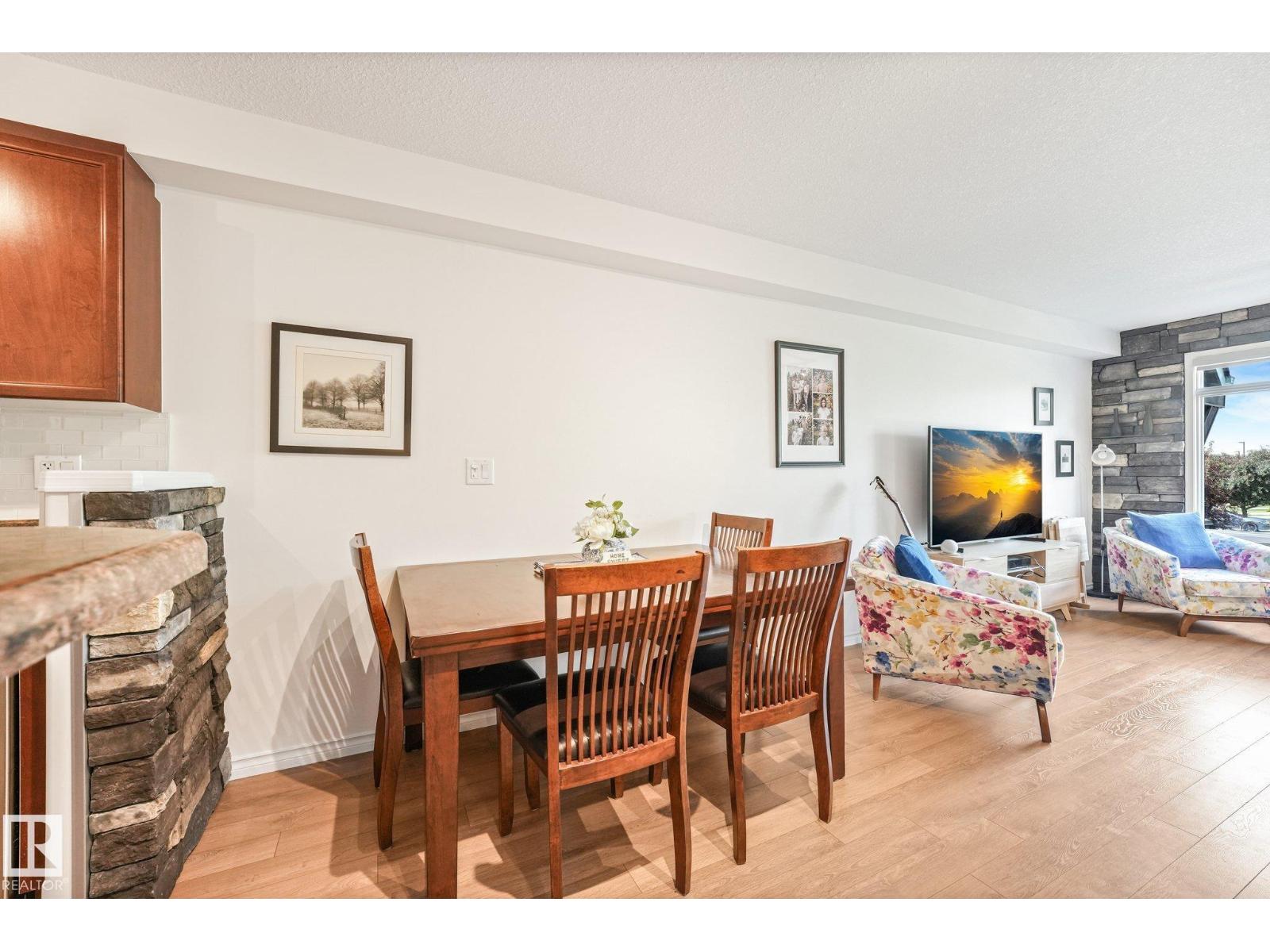 #209 1589 Glastonbury Bv Nw Property Photo 8