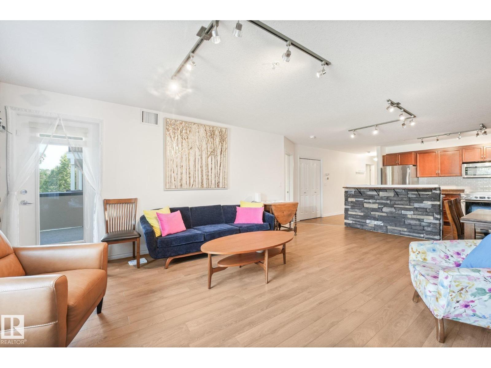 #209 1589 Glastonbury Bv Nw Property Photo 13