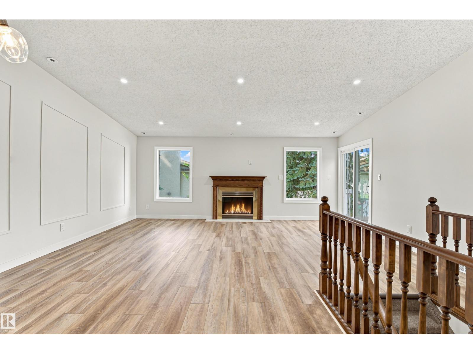#21 9375 172 St Nw Property Photo 5