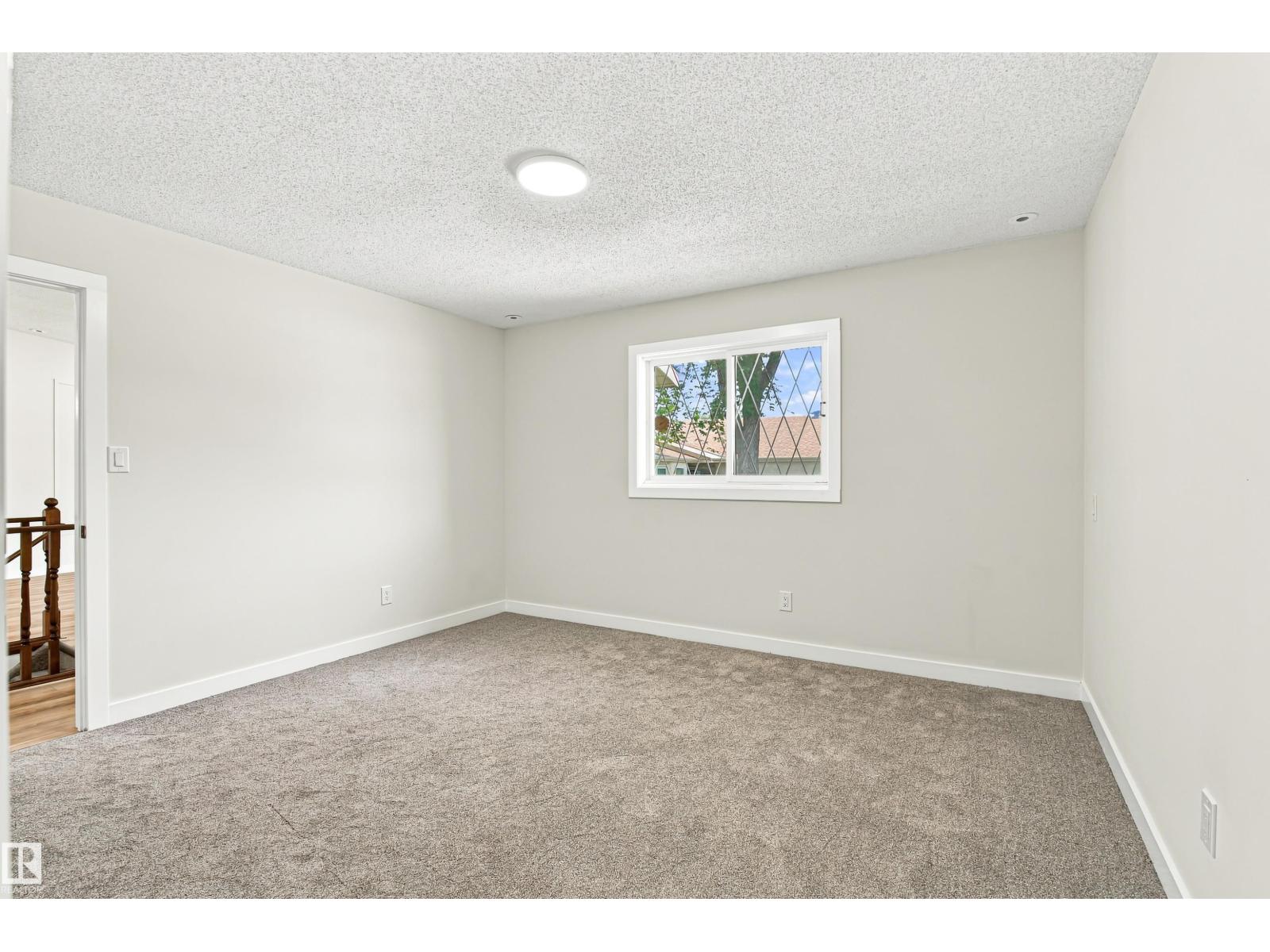 #21 9375 172 St Nw Property Photo 18