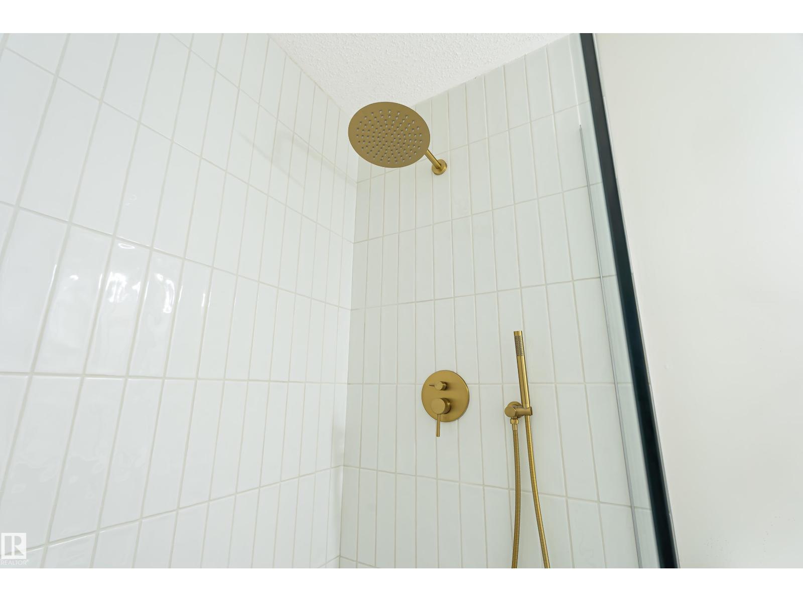 #21 9375 172 St Nw Property Photo 21