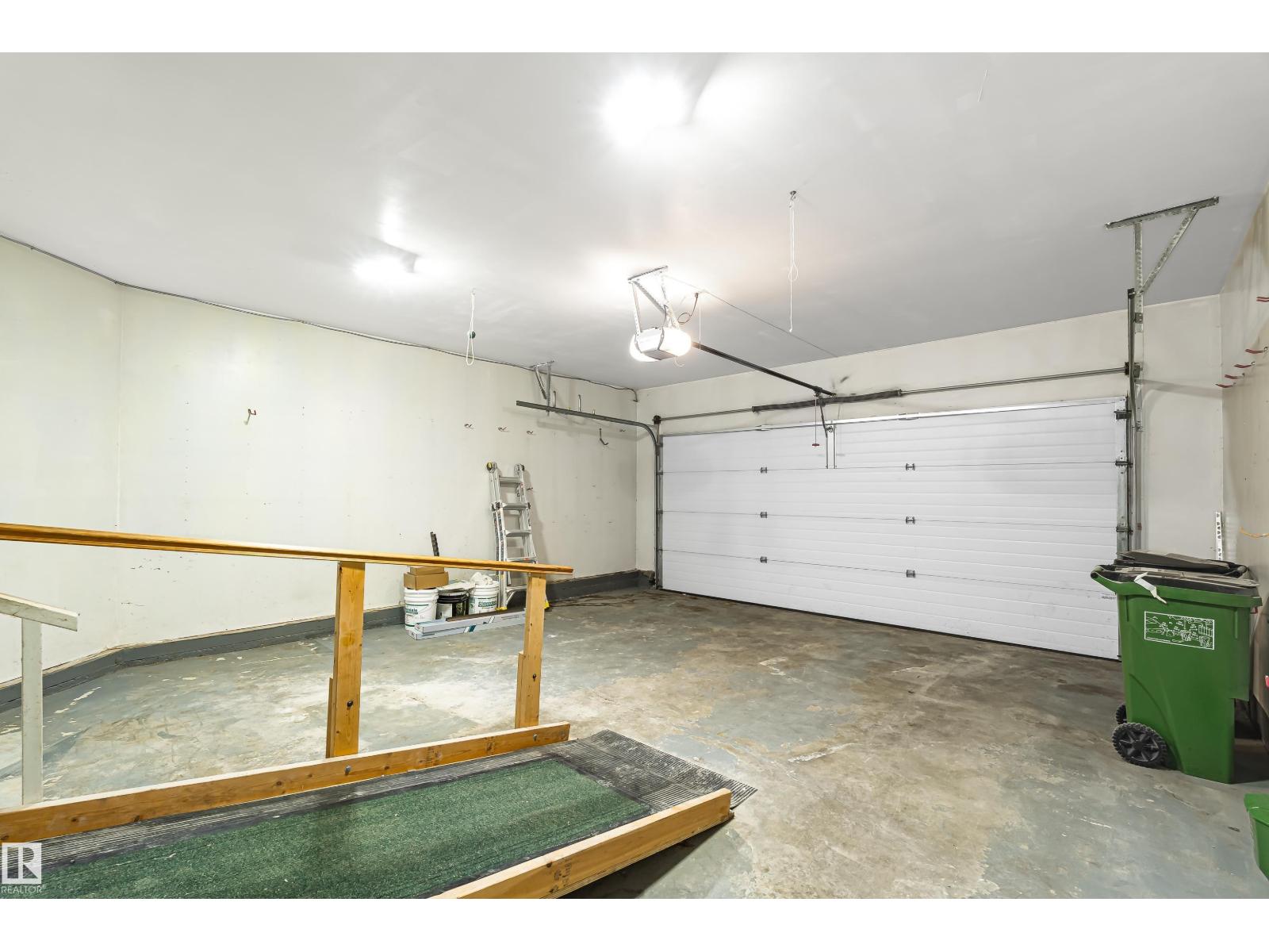 #21 9375 172 St Nw Property Photo 32