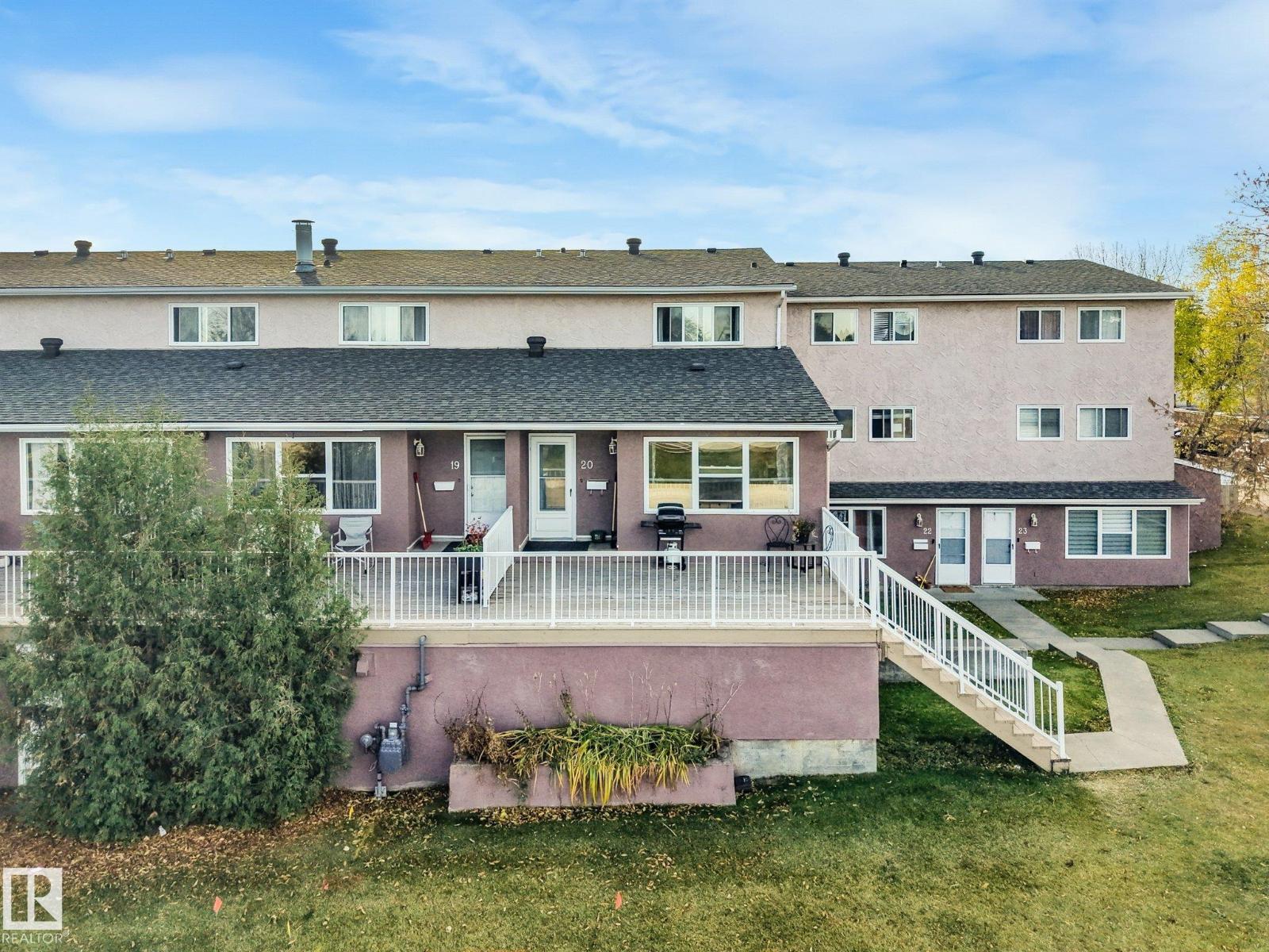 #20 13580 38 St Nw Property Photo 1
