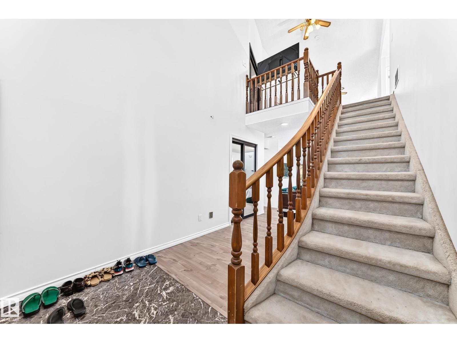 92 Howson Cr Nw Property Photo 31