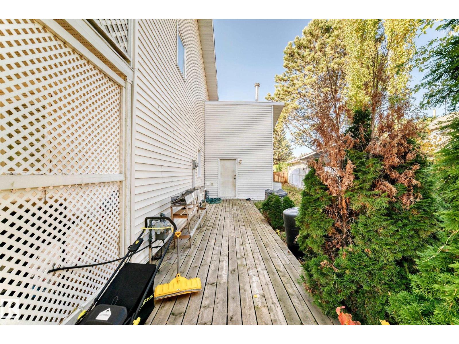 92 Howson Cr Nw Property Photo 59