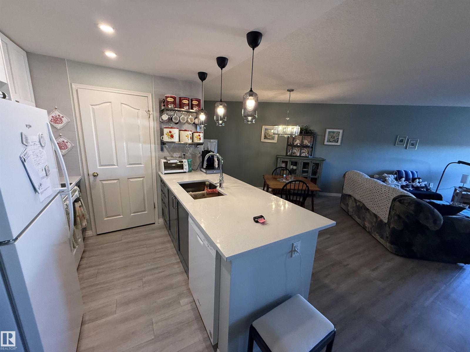 #419 15499 Castle Downs Rd Nw Property Photo 6