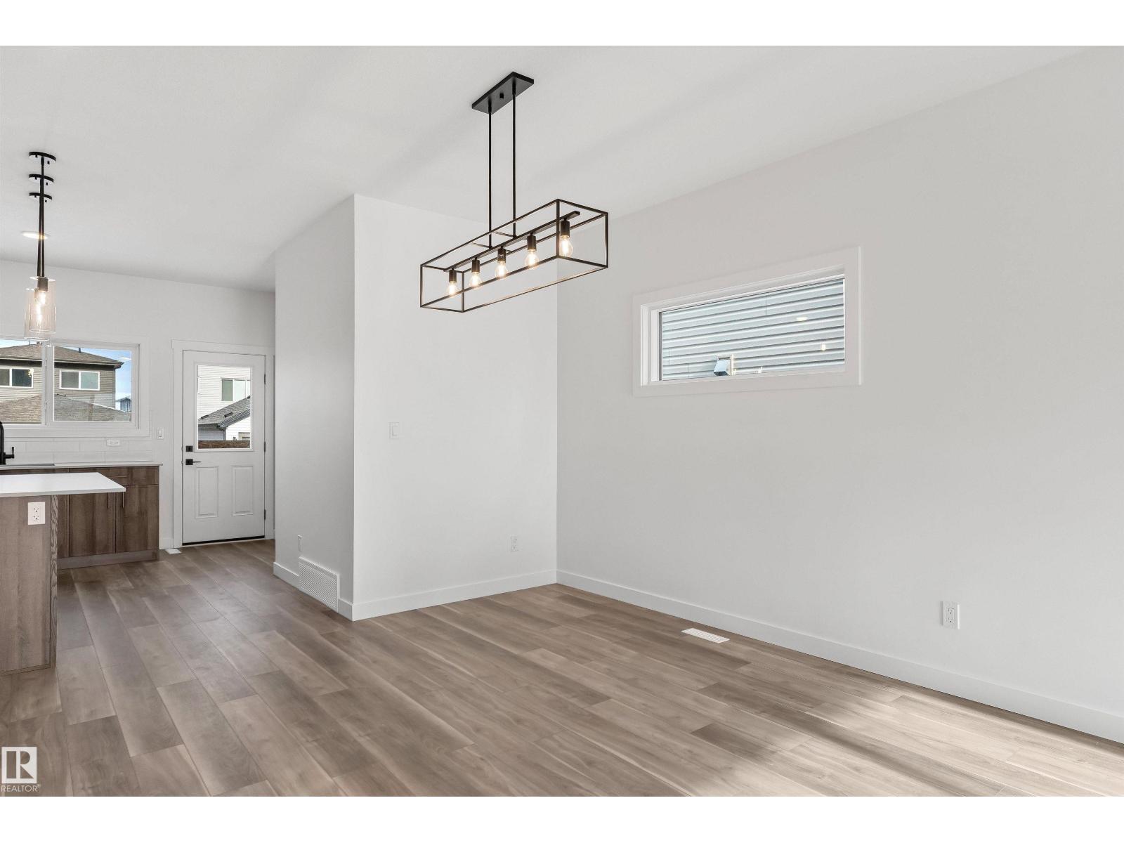 1216 Mcleod Av Property Photo 19