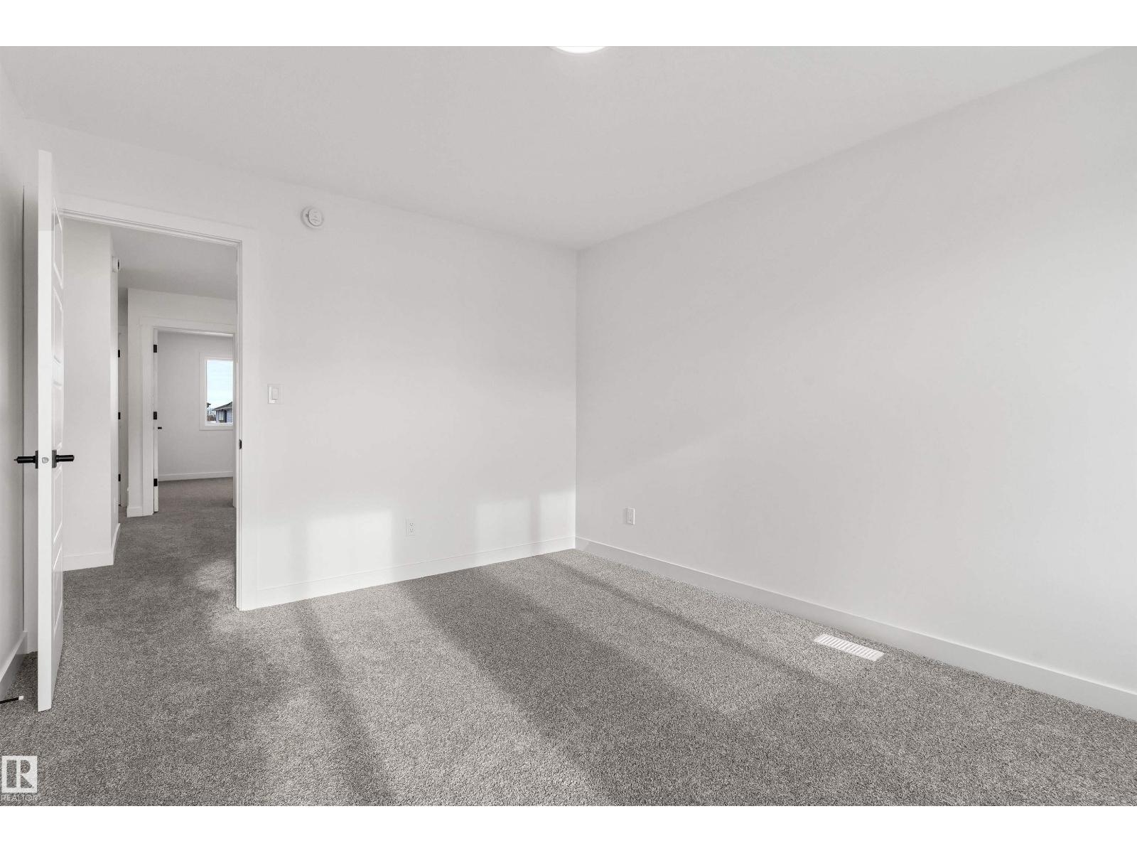 1216 Mcleod Av Property Photo 28