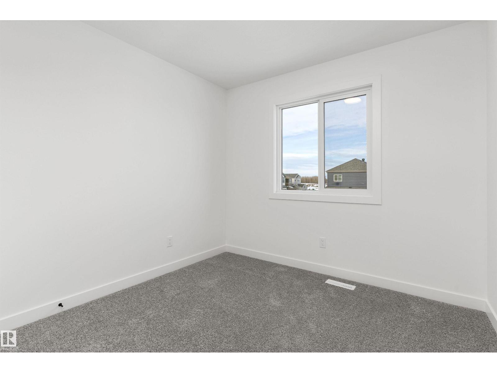 1216 Mcleod Av Property Photo 34