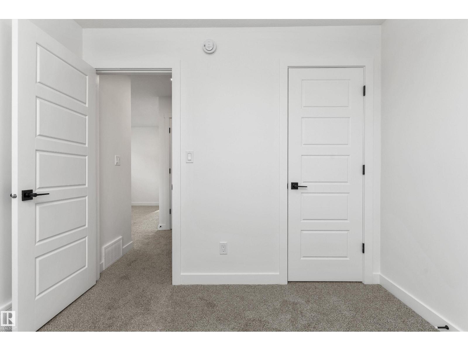 1216 Mcleod Av Property Photo 35