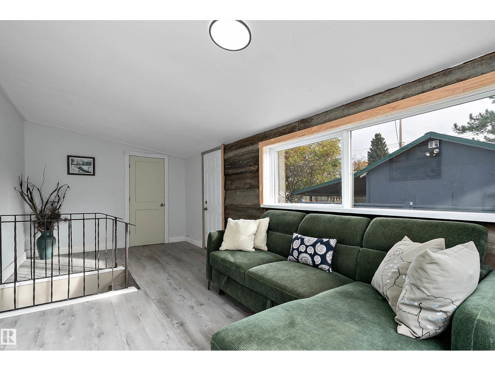 3913 53a St Property Photo 15