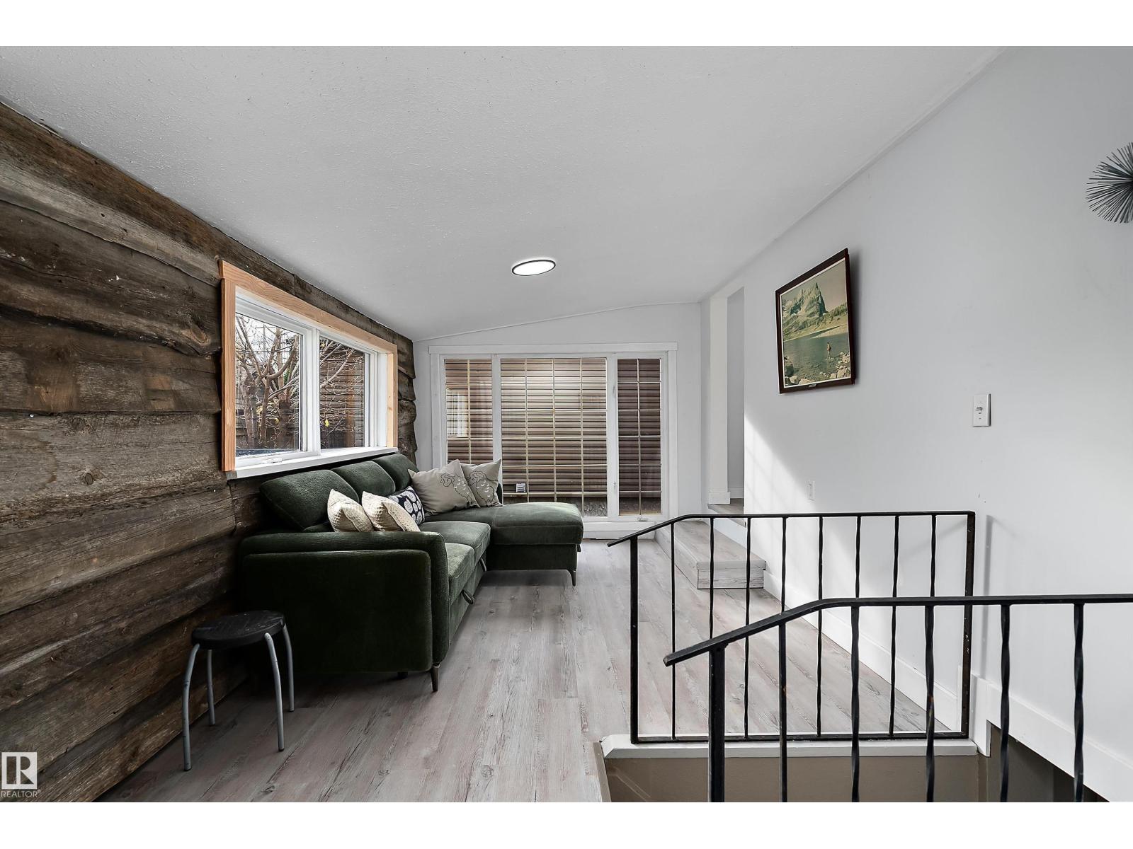 3913 53a St Property Photo 20