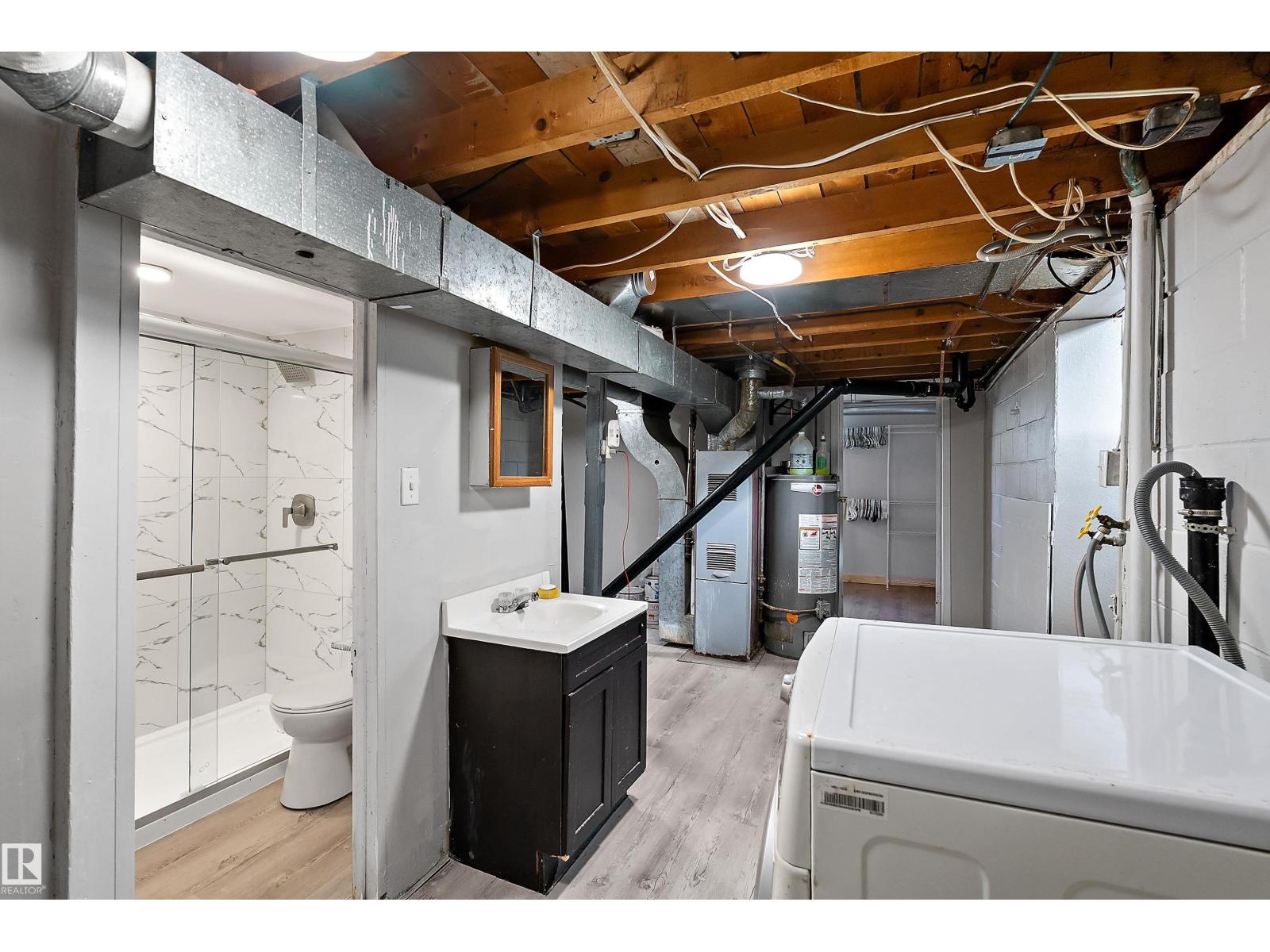 3913 53a St Property Photo 25