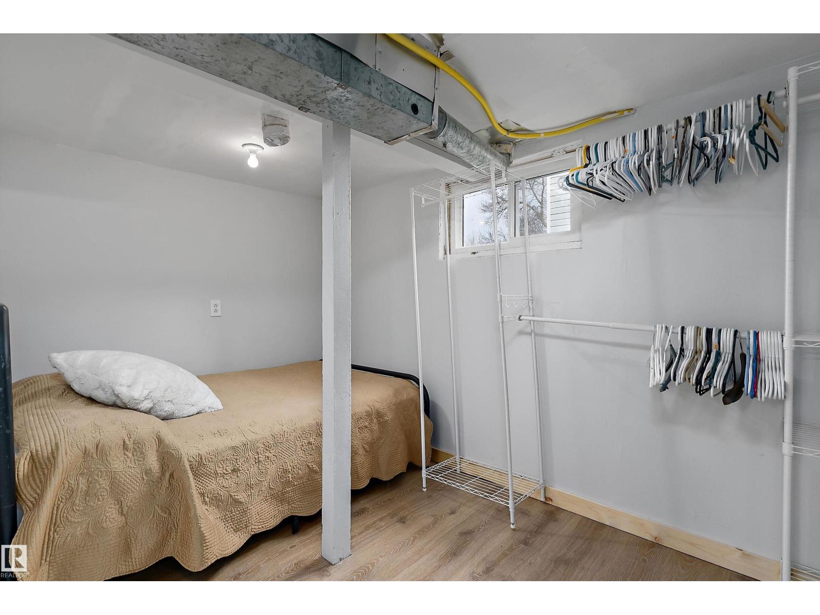 3913 53a St Property Photo 28
