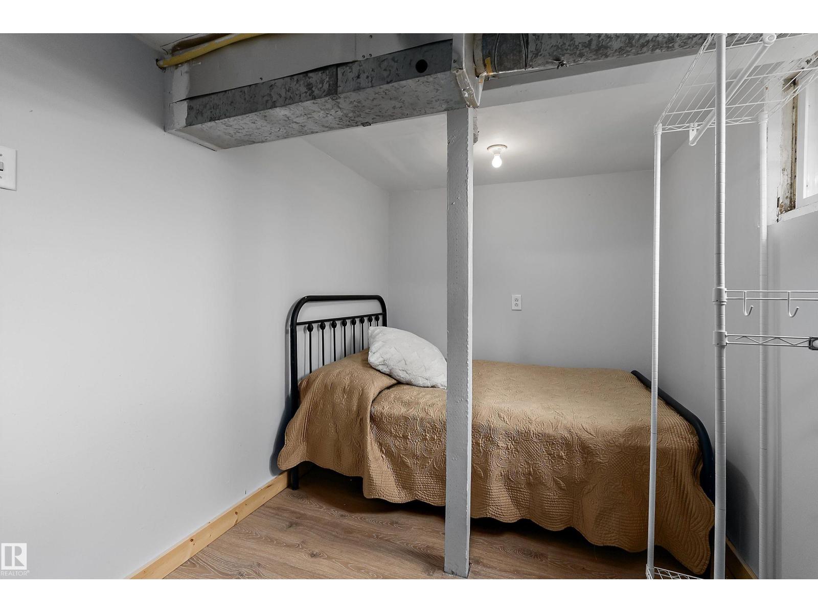3913 53a St Property Photo 29