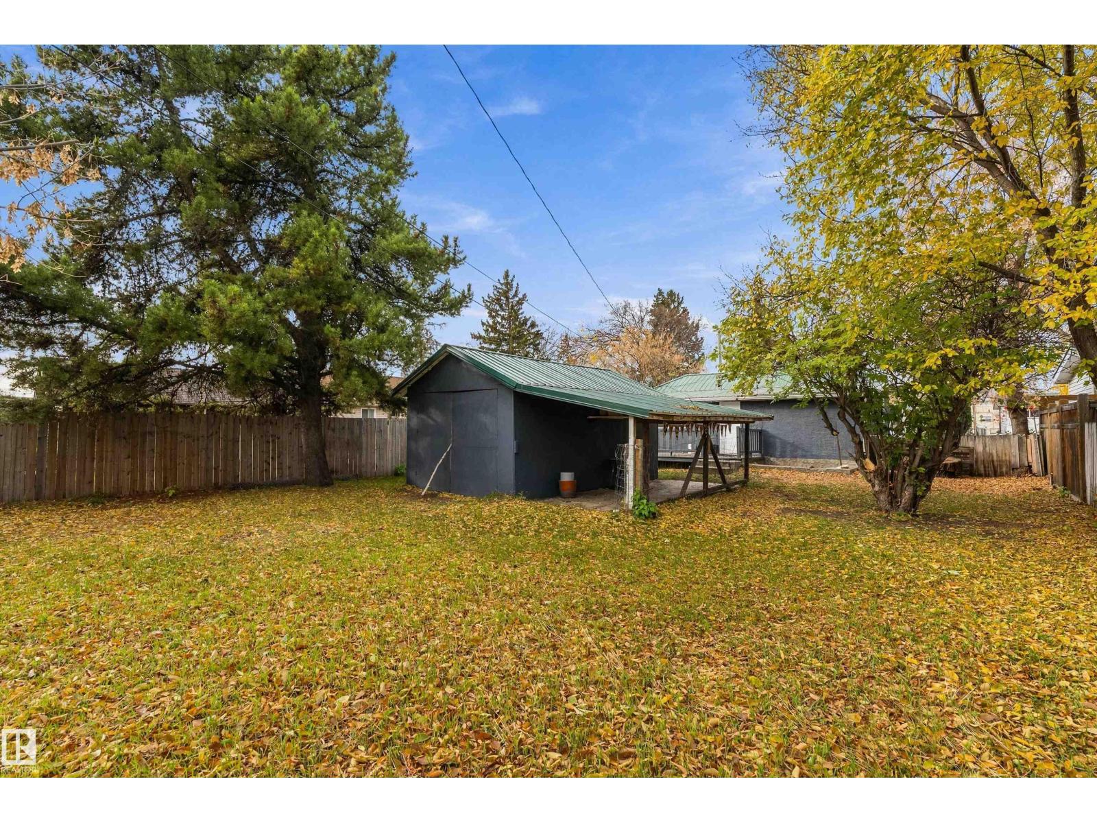 3913 53a St Property Photo 34