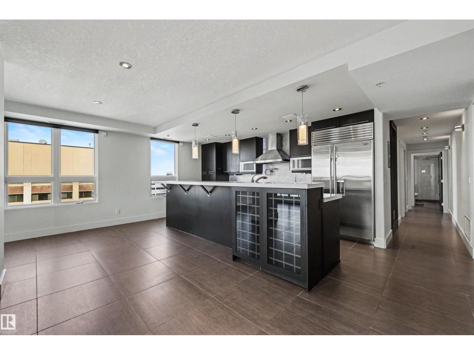#1704 9939 109 St Nw Property Photo 5