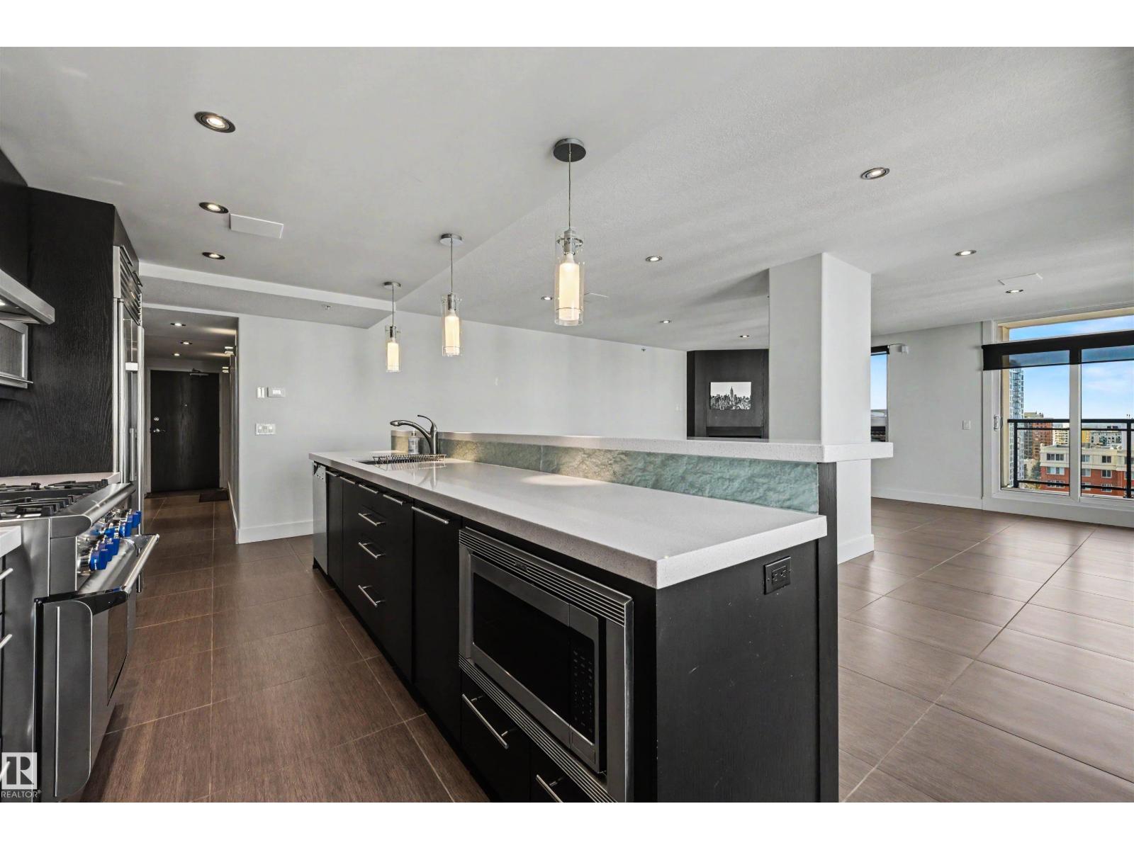 #1704 9939 109 St Nw Property Photo 7