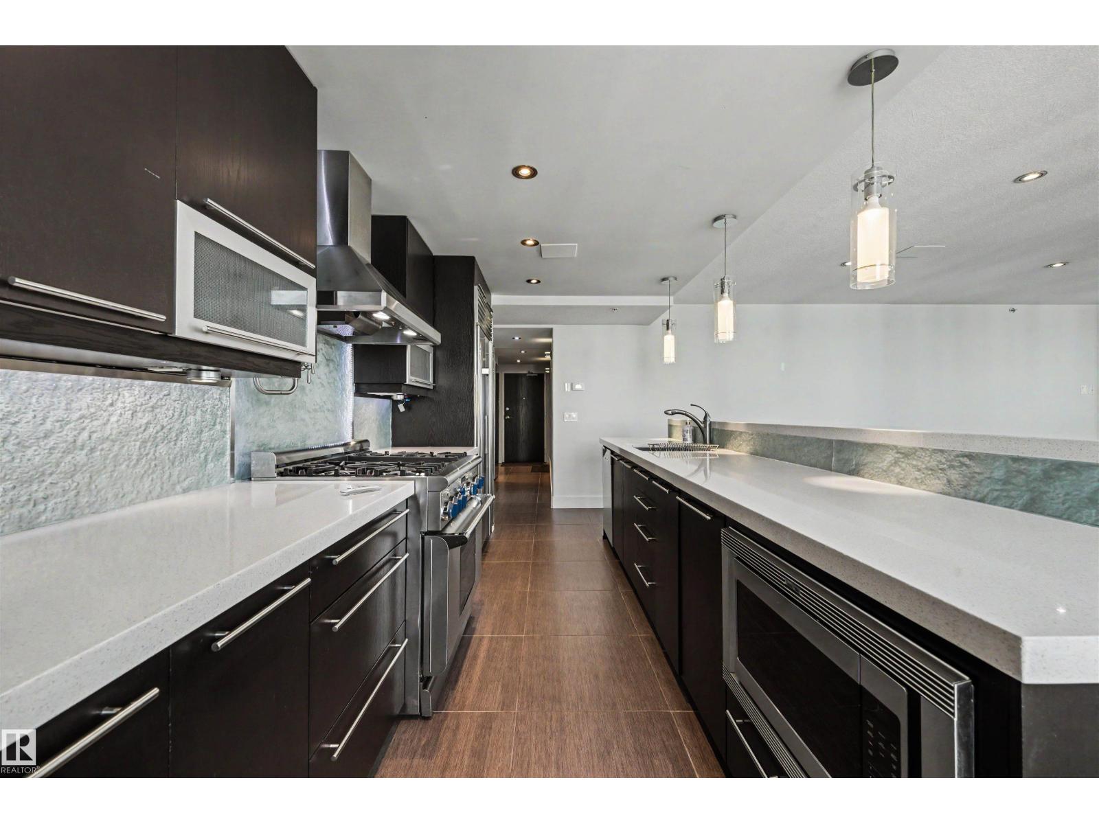#1704 9939 109 St Nw Property Photo 8