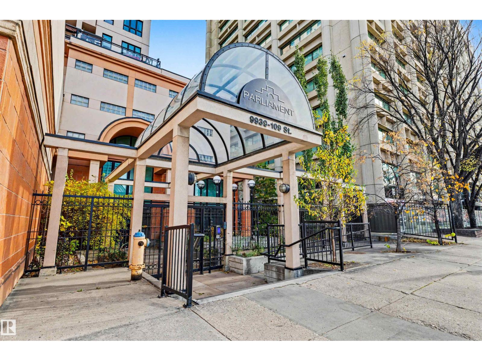 #1704 9939 109 St Nw Property Photo 32
